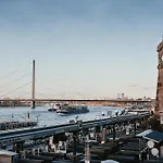 ホテル Crowne Plaza Duesseldorf - By Ihg 4*