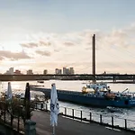 Crowne Plaza Duesseldorf - By Ihg Нойс
