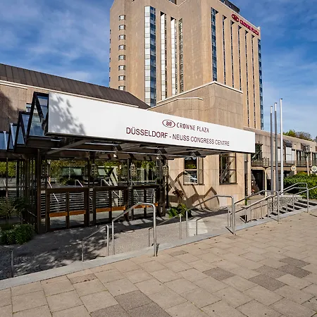 Hotel Crowne Plaza Duesseldorf - By Ihg 4*