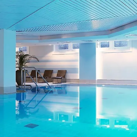 Hotel Crowne Plaza Duesseldorf - By Ihg 4*
