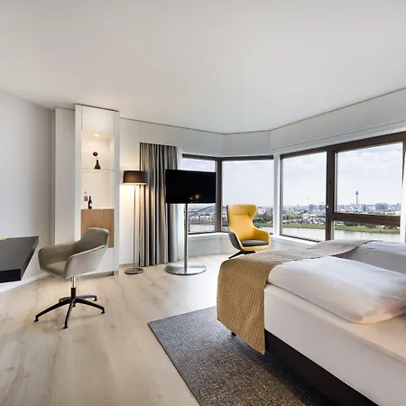Crowne Plaza Duesseldorf - By Ihg Hotel