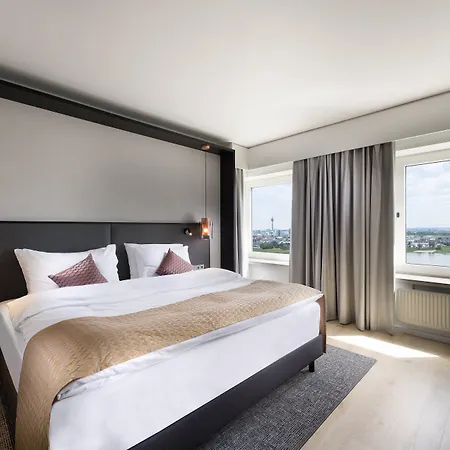 Crowne Plaza Duesseldorf - By Ihg Hotel 4*
