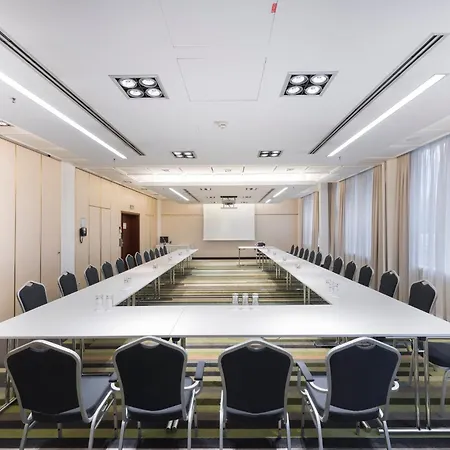 Crowne Plaza Duesseldorf - By Ihg 4*