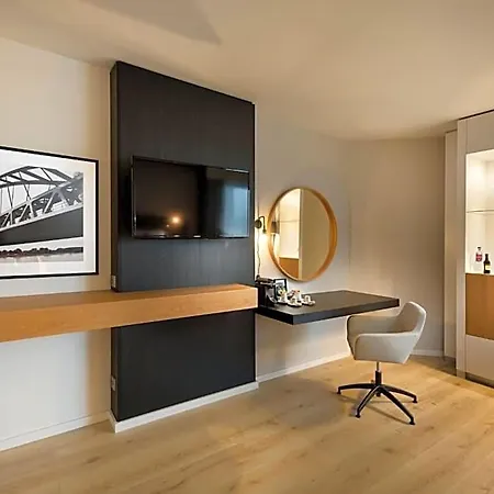 Crowne Plaza Duesseldorf - By Ihg 4*