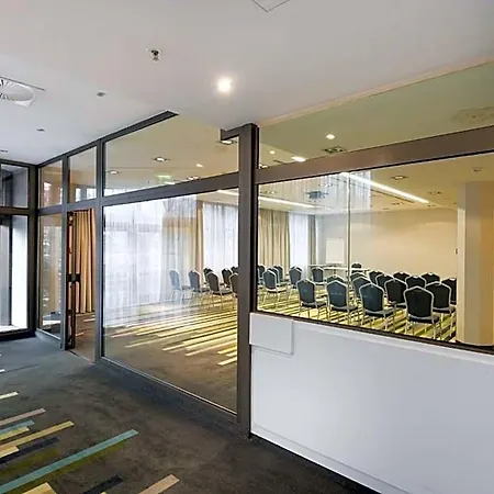Crowne Plaza Duesseldorf - By Ihg 4*