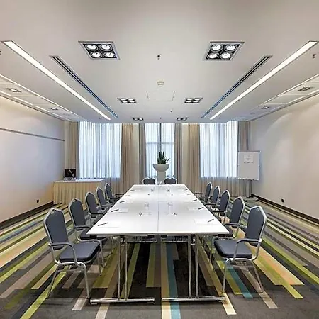 Hotel Crowne Plaza Duesseldorf - By Ihg 4*