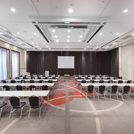 Crowne Plaza Duesseldorf - By Ihg Szálloda 4*