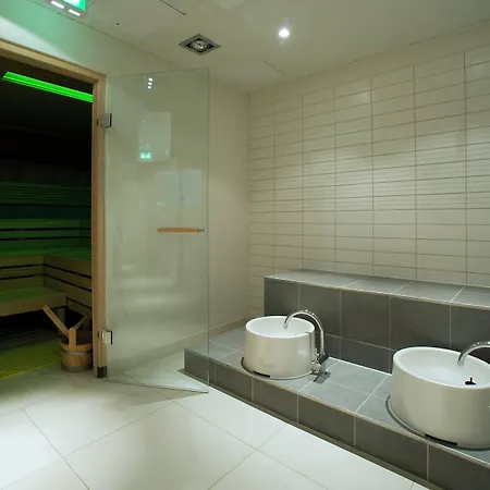 Crowne Plaza Duesseldorf - By Ihg 4*