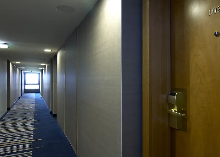 Szálloda Crowne Plaza Duesseldorf - By Ihg 4*