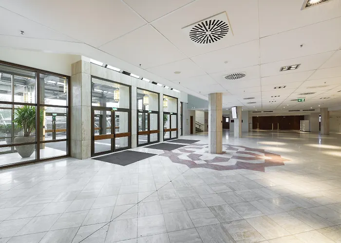 Crowne Plaza Duesseldorf - By Ihg Отель