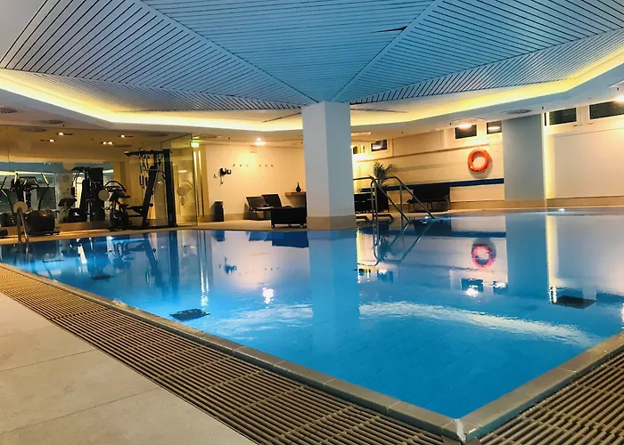 Hotel Crowne Plaza Duesseldorf - By Ihg 4*