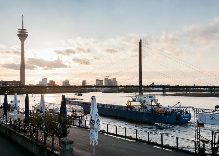 Crowne Plaza Duesseldorf - By Ihg Нойс