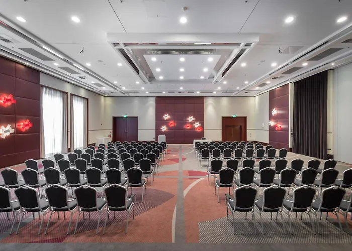 Crowne Plaza Duesseldorf - By Ihg Hotel 4*