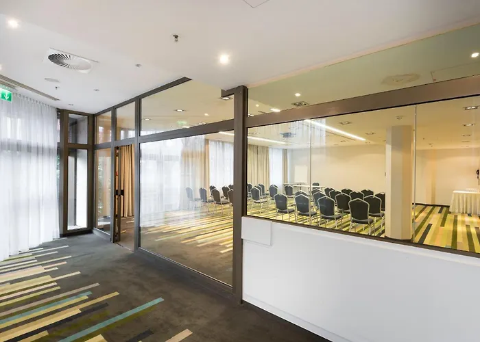 Crowne Plaza Duesseldorf - By Ihg Hotel