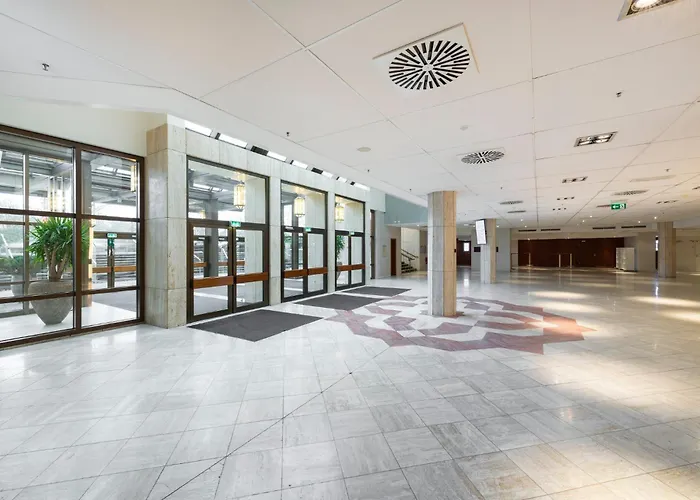 Crowne Plaza Duesseldorf - By Ihg 4*